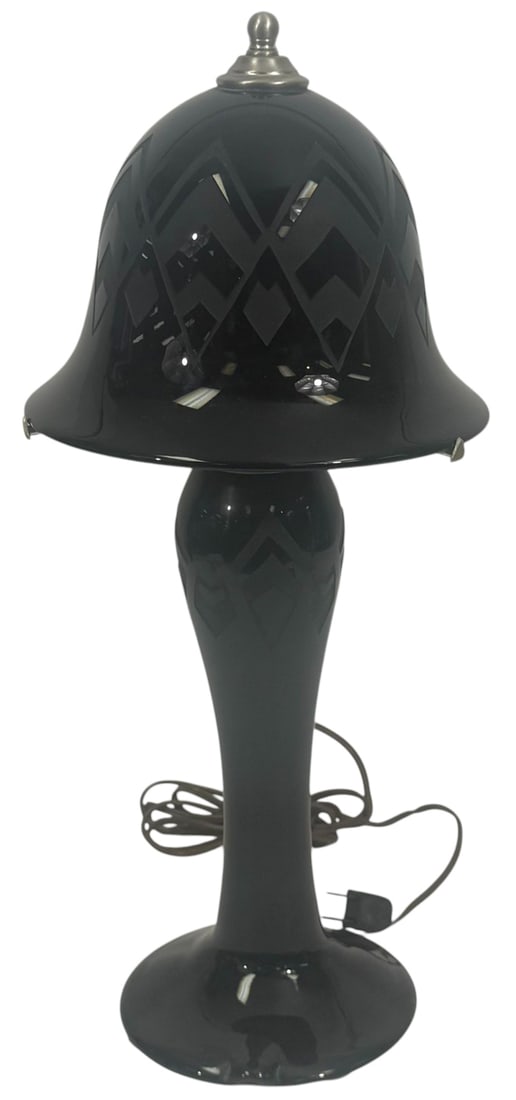 Steven Correia L/E Studio Art Glass Table Lamp: Steven Correia (American, born 1949) limited edition art glass table lamp. Crafted in a sleek, modern form in deep black glass with an etched geometric pattern on both the shade and base. The angular