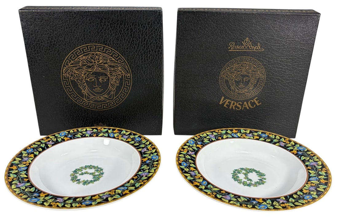 Rosenthal Versace Gold Ivy Porcelain Plates 2pcs: Rosenthal Studio Linie for Versace pair of Gold Ivy deep porcelain plates. Ikarus collection. Multicolor botanical design with ivy and morning glory vines, gold accents on black rim. Central ivy wreat