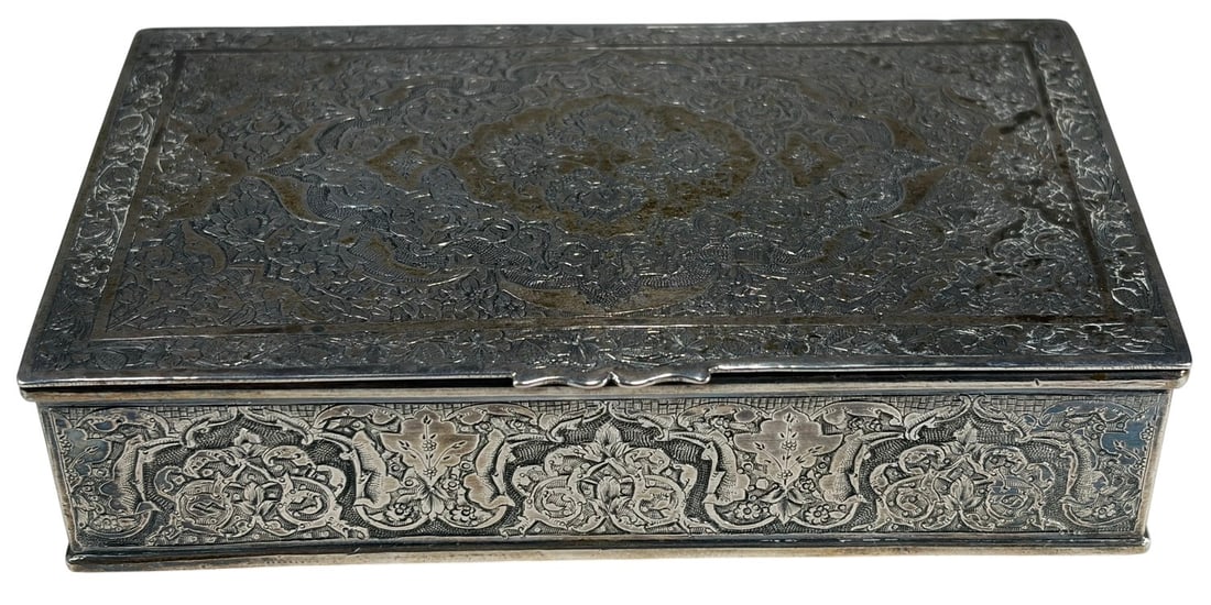 Vintage Persian 875 or 900 Silver Jewelry Box: Vintage Persian silver jewelry box with ornate hand-chased floral and arabesque decoration and hinged lid. Stamped with Persian silver hallmarks, likely indicating .875 or .900 silver. The total weigh