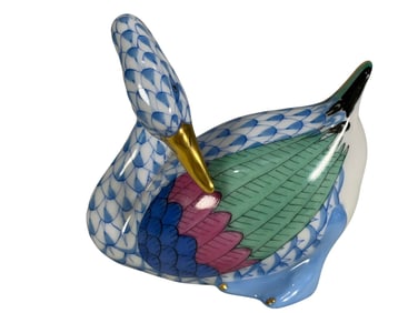 Herend Hungary Fishnet Swan Porcelain Figurine