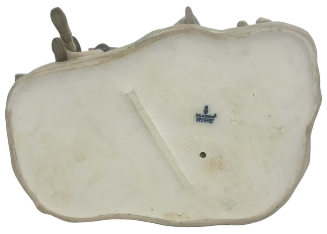 Lladro Poetry of Love Porcelain Figurine No. 5442 - 7