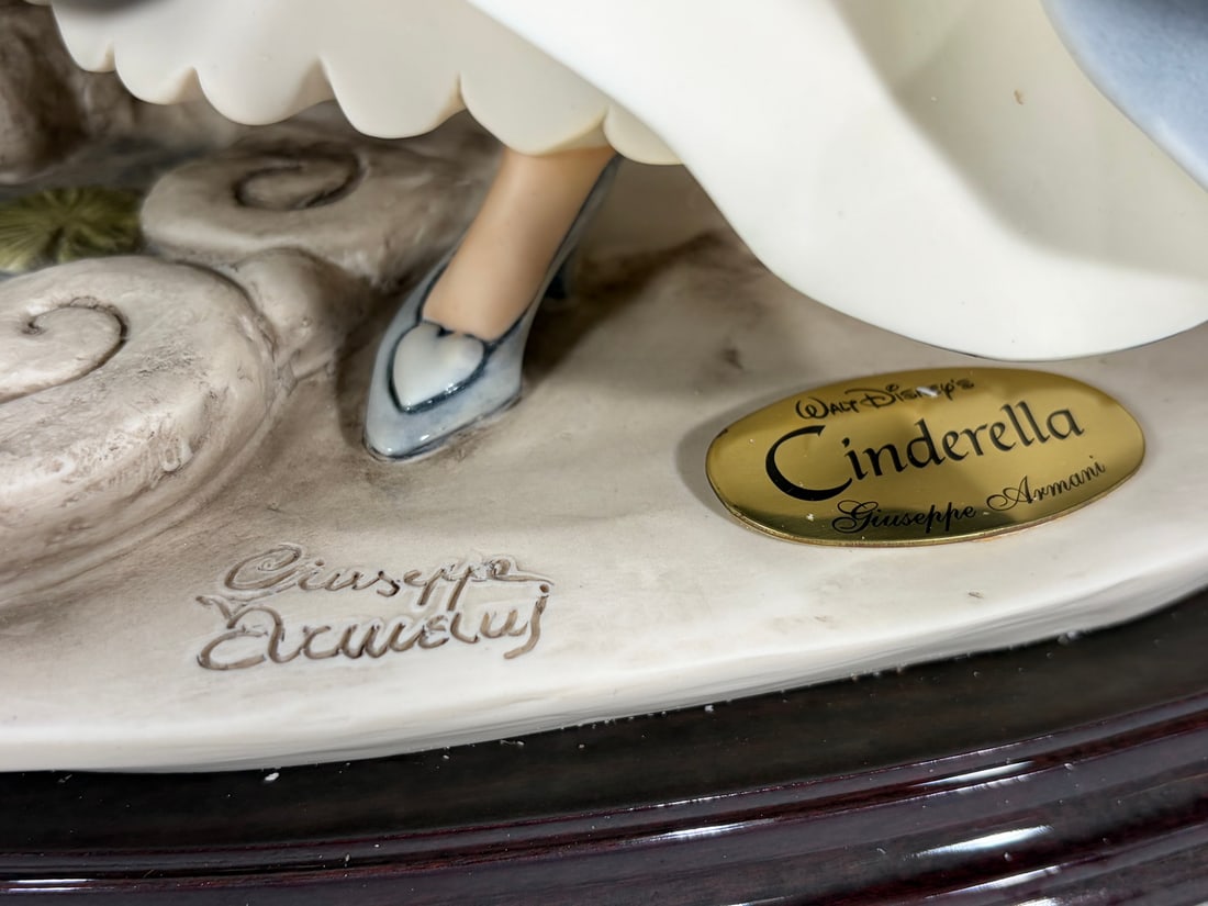 Giuseppe Armani Cinderella at the Fountain Fig - 5