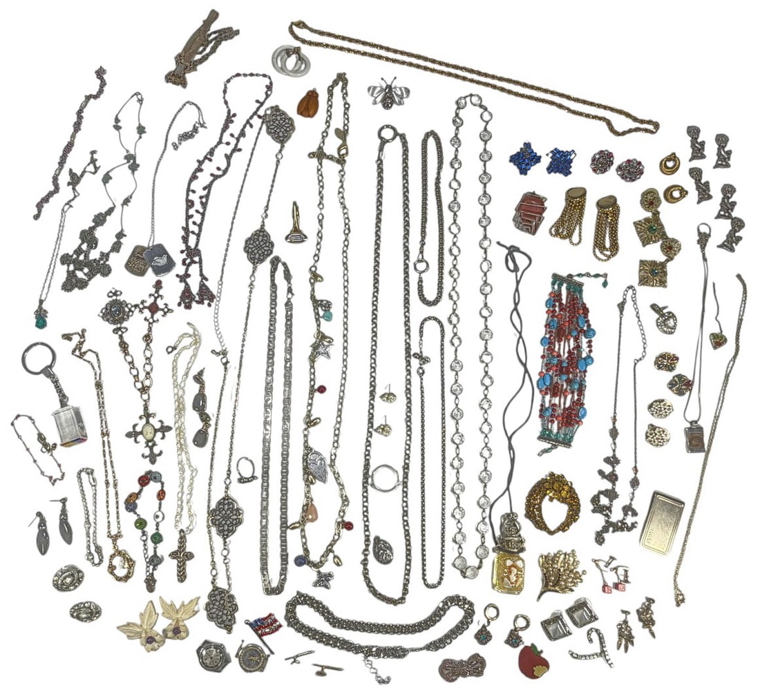 Necklaces, Earrings, Brooches Costume Jewelry 85pc (1 of 8)