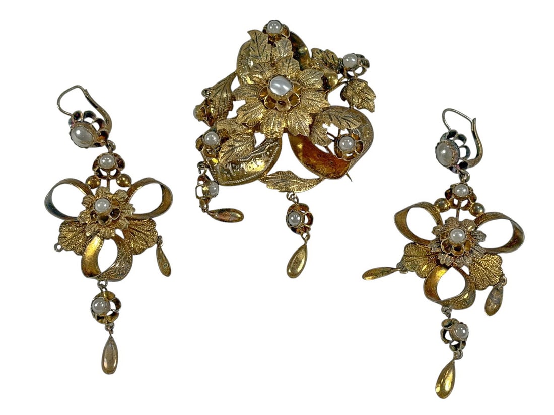 Gilt Silver Brooch & Earrings w/ Faux Pearls 3pcs (1 of 4)