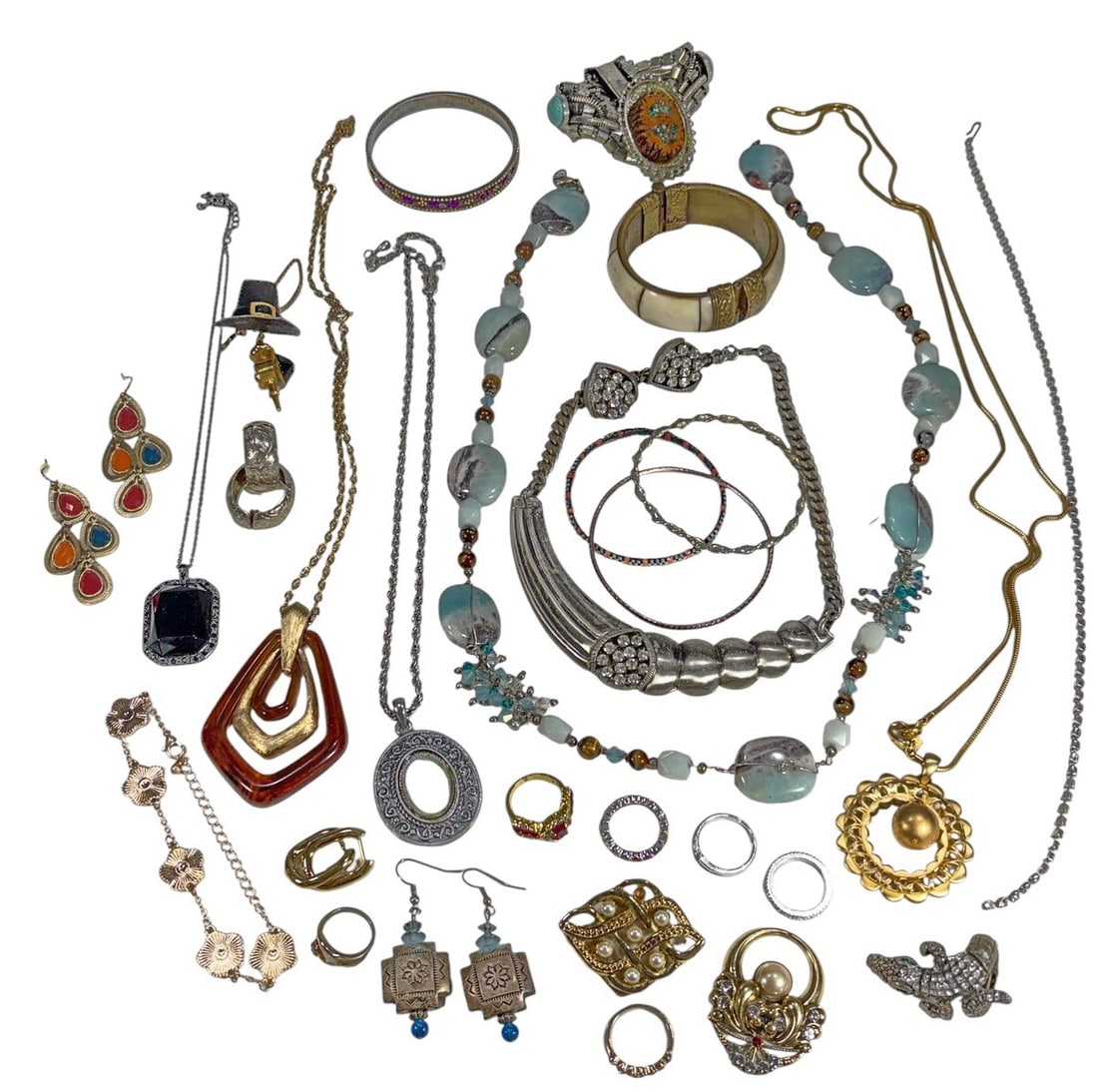 Earrings, Necklaces, Brooches Costume Jewelry 34pc (1 of 9)