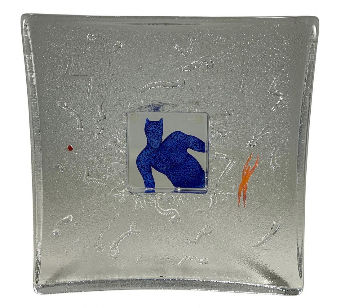 Kosta Boda Bertil Vallien Domino Glass Dish SIGNED: Kosta Boda Domino series fused glass dish by Bertil Vallien, square form with embedded blue and red orange figural elements on a frosted ground. Signed 'Kosta Boda B Vallien 79367.' Original label pre