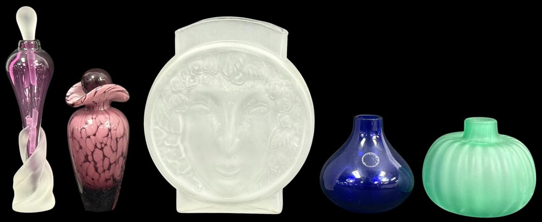 Various Vintage Art Glass Vanity Items 5pc LOT (1 of 9)