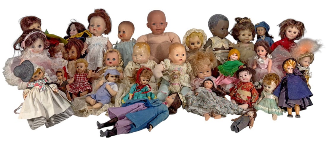Mme Alexander & Other Assorted Dolls 32pc LOT: Madame Alexander and others. Mixed lot of dolls in hard plastic, vinyl, composition, cloth, and small bisque. Includes character, baby, and international costume dolls, with several Madame Alexander e