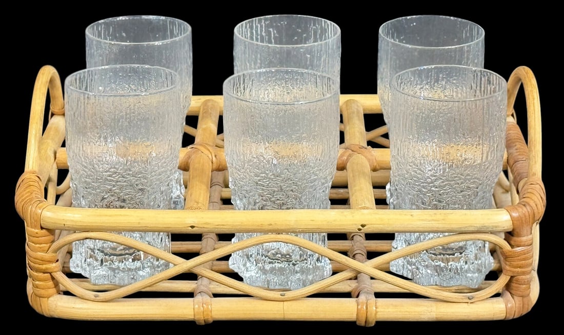 (6) Iittala Aslak Highball Glasses & Rattan Tray: Tapio Wirkkala for Iittala, set of six textured clear glass highball tumblers in the Aslak pattern. These iconic glasses feature an organic, ice-like surface texture with a sculptural base. Included i