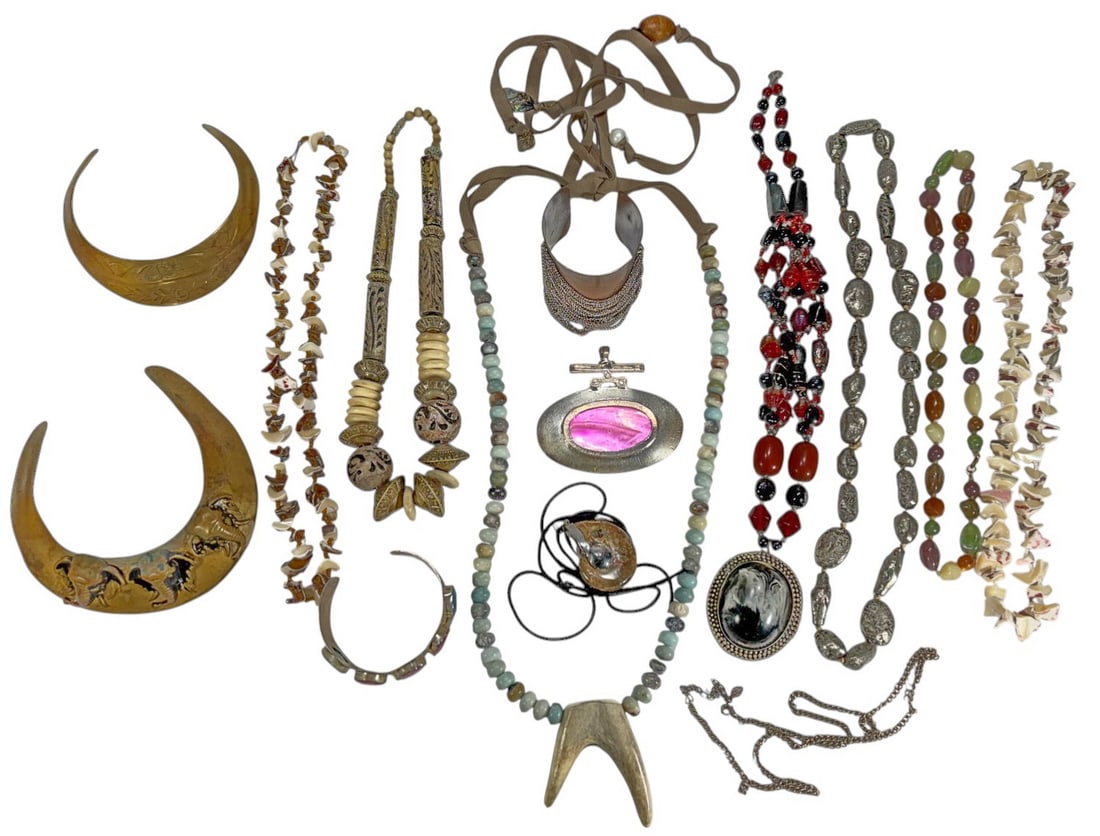 Assorted Costume Jewelry Necklaces, Bracelets 13pc (1 of 7)