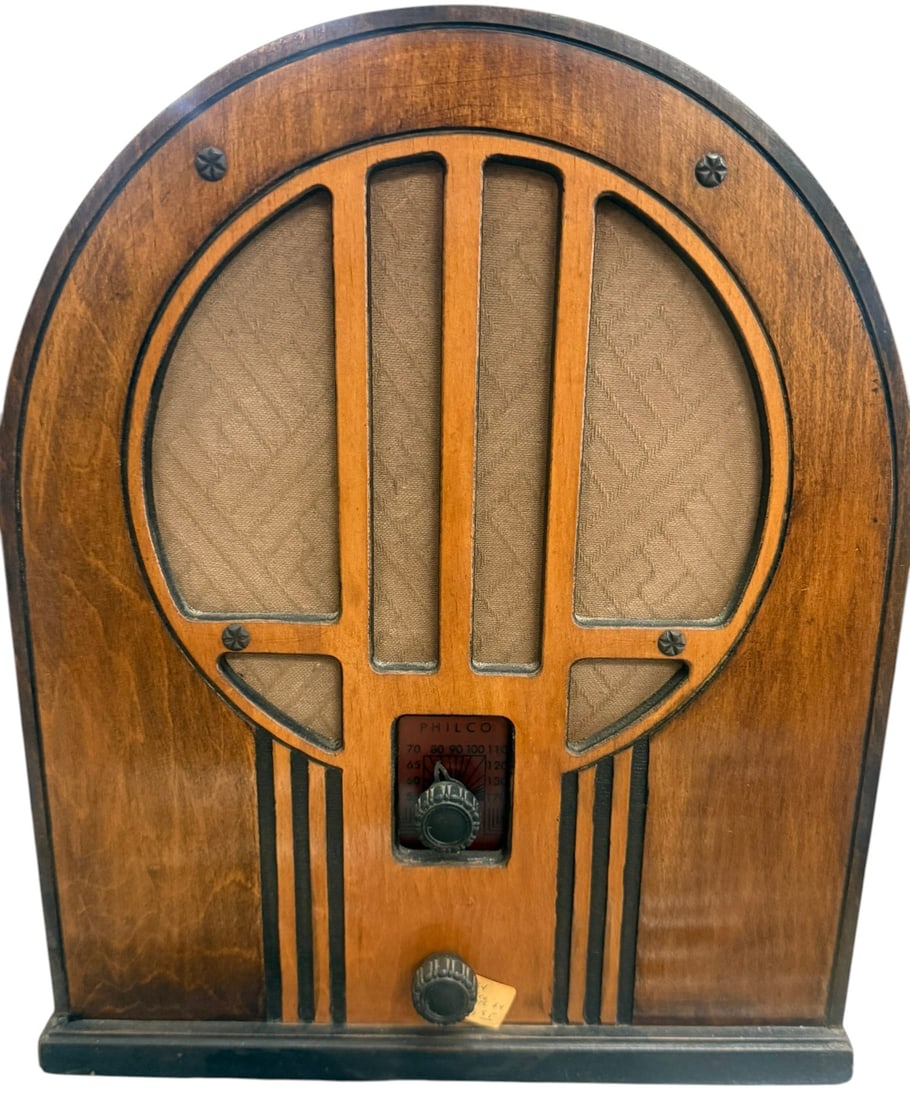 1934 Philco Model 54 Cathedral Deco Tube Radio (1 of 2)