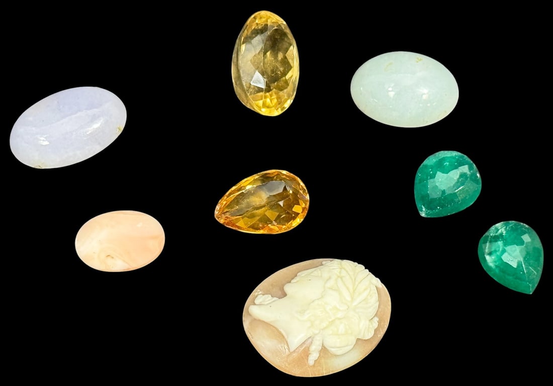 Breakout Jewelry Mixed Loose Gemstones 9pc LOT: Lot of nine loose mixed gemstones suitable for jewelry making or collection. The group includes two green pear-shaped faceted stones, two yellow faceted oval stones, several polished cabochons in ligh