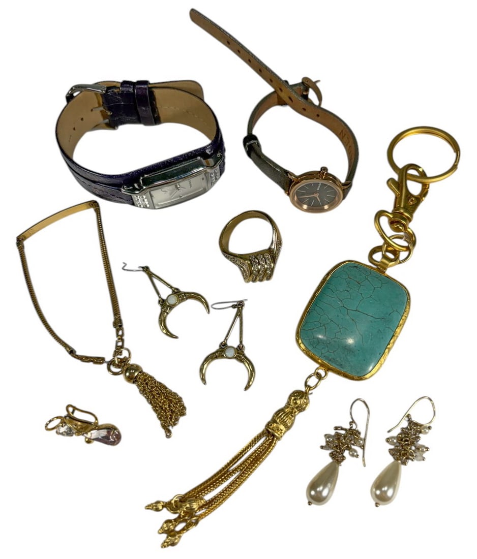 Skagen, Fossil Watch 14k Gold-Plated Jewelry 10pcs: Skagen quartz & Fossil wristwatches accompanied by a selection of gold filled jewelry pieces including a pair of crescent form drop earrings with a central cabochon, a turquoise style stone keychain f