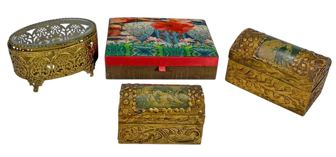 Cynthia Rowley & Brass Wood Trinket Boxes 4pc LOT: Cynthia Rowley rectangular box with floral lid and red lined interior, together with three additional trinket boxes in chest and oval forms with brass and gilt finishes. The largest measures approxima