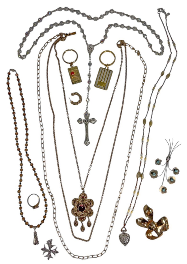 Costume Jewelry Brooches, Necklaces, Rings 11pcs (1 of 6)