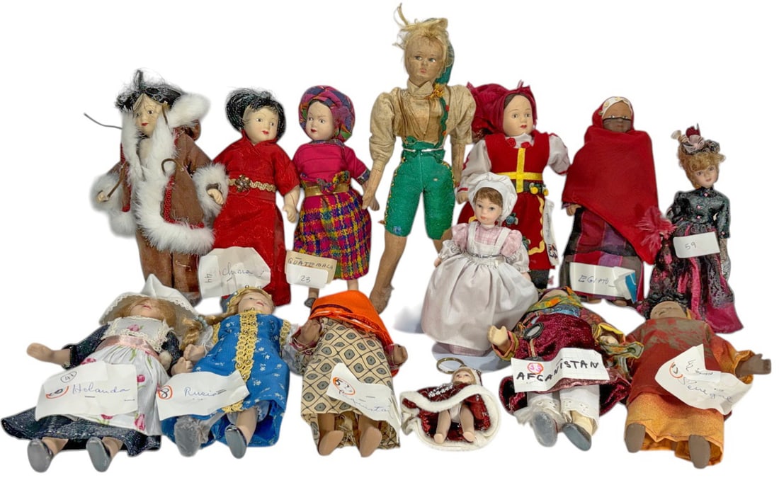 World Series Characters & Porcelain Dolls 14pc LOT (1 of 5)