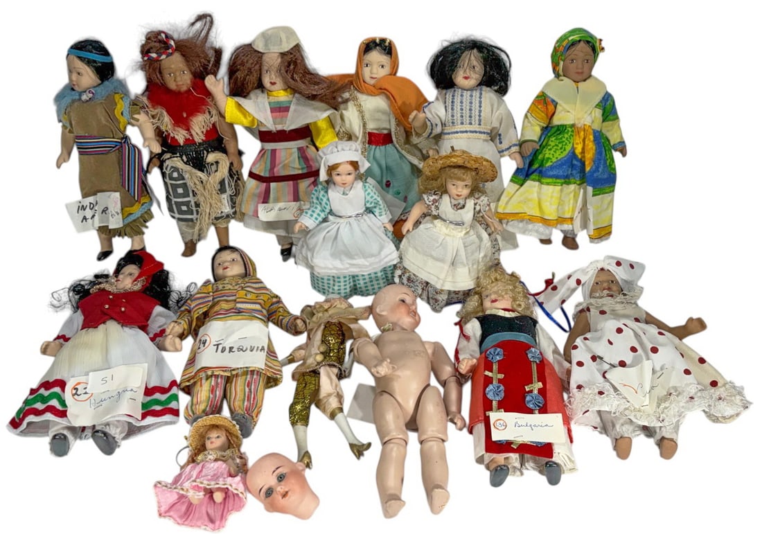 World Series Characters & Porcelain Dolls 15pc LOT (1 of 8)