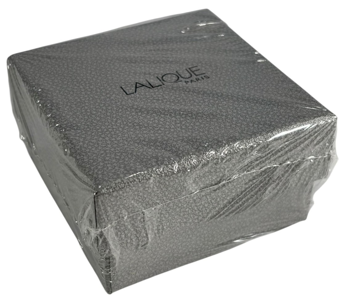 Lalique France Poisson Lune Light Blue Seal Fig: Lalique crystal seal paperweight in light blue, Poisson Lune design, includes original Lalique Paris box, still wrapped, model code 3024200, compact form suitable for desk or display.Dimensions: 2 X 3