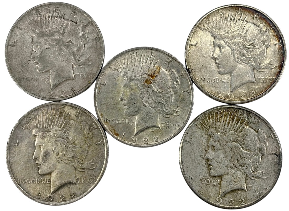 1922 Peace Silver Dollar Lady Liberty Coins 5pcs: United States Mint, group of five Peace silver dollars dated 1922, approximately 1.5 inches diameter, combined weight 133.2 grams, circulated, Lady Liberty design by Anthony De Francisci, 90 percent s
