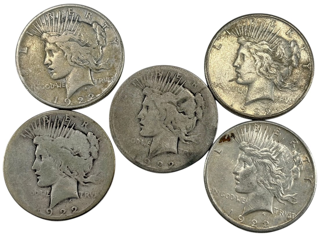 1922 Peace Silver Dollar Lady Liberty Coins 5pcs: United States Mint, group of five Peace silver dollars dated 1922, approximately 1.5 inches diameter, combined weight 133.1 grams, circulated, Lady Liberty design by Anthony De Francisci, 90 percent s