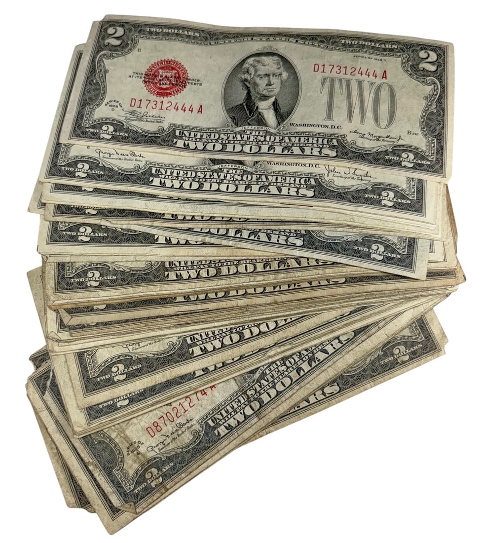 1928 Thomas Jefferson 2 Dollar Red Seal Bills 24pc: United States Treasury, group of 24 Two Dollar notes, Series 1928, red seal, approximately 2.625 x 6.25 inches, early small size U.S. currency. Condition: Good overall condition having normal surface 
