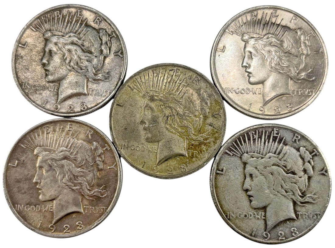 1923 Peace Silver Dollar Lady Liberty Coins 5pcs: United States Mint, group of five Peace silver dollars dated 1923, approximately 1.5 inches diameter, combined weight 133.4 grams, circulated, Lady Liberty design by Anthony De Francisci, 90 percent s