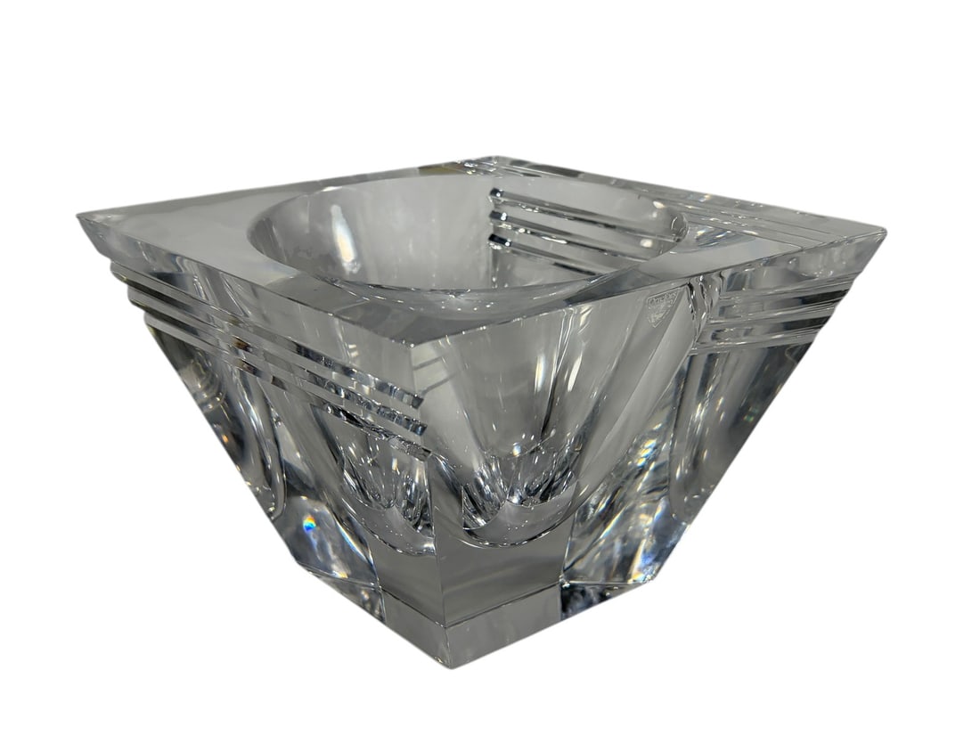 Orrefors Horizon/Arizona Bowl by Jan Johansson: Orrefors crystal bowl Horizon Arizona model by Jan Johansson, square form with thick walls and geometric stepped design, clear crystal with polished finish, signed and numbered, retains original label