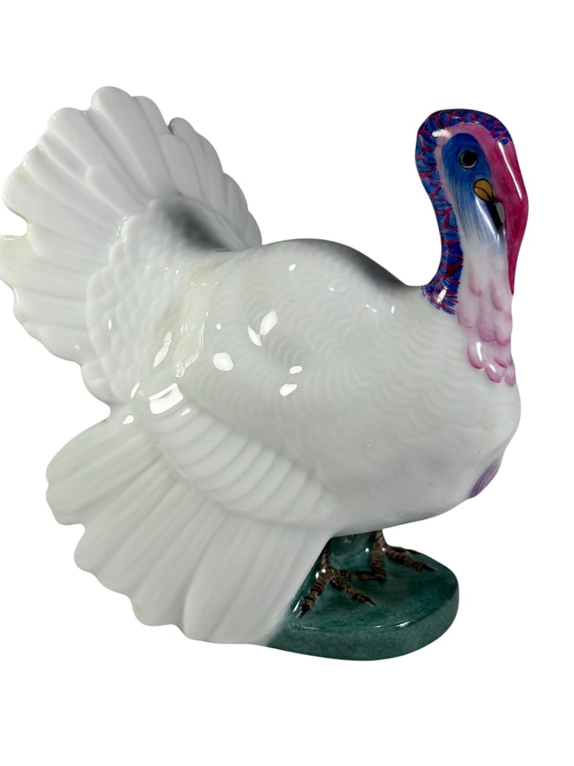 Herend Hungary Porcelain Turkey Figure Model 5077: Herend hand-painted porcelain turkey figure, model 5077, featuring white glazed body with finely molded feather detail, colorful head decoration, and green base. Marked Herend and model number to
