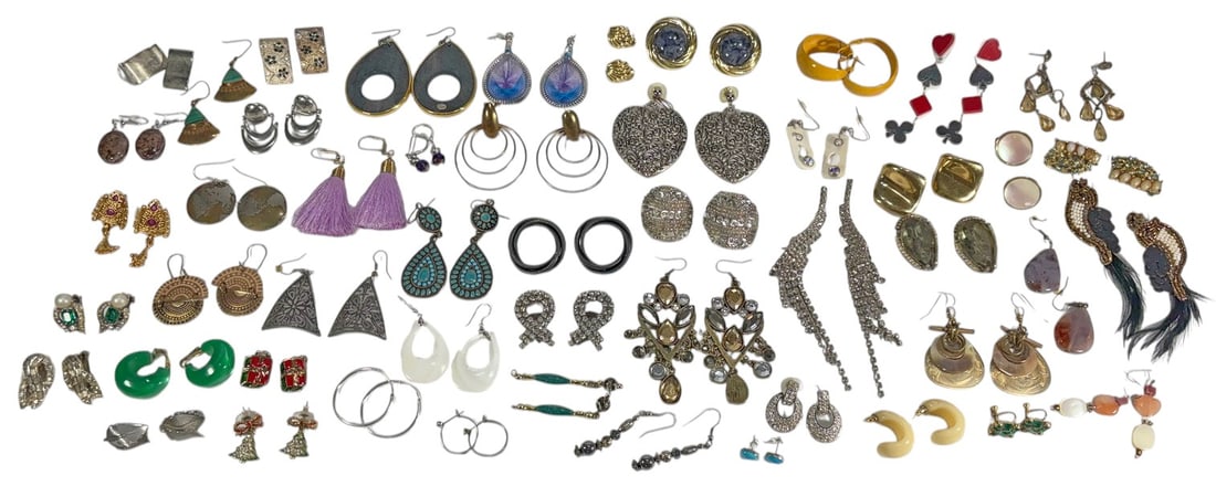 Assorted Vintage Costume Jewelry Earring 100pc LOT (1 of 5)