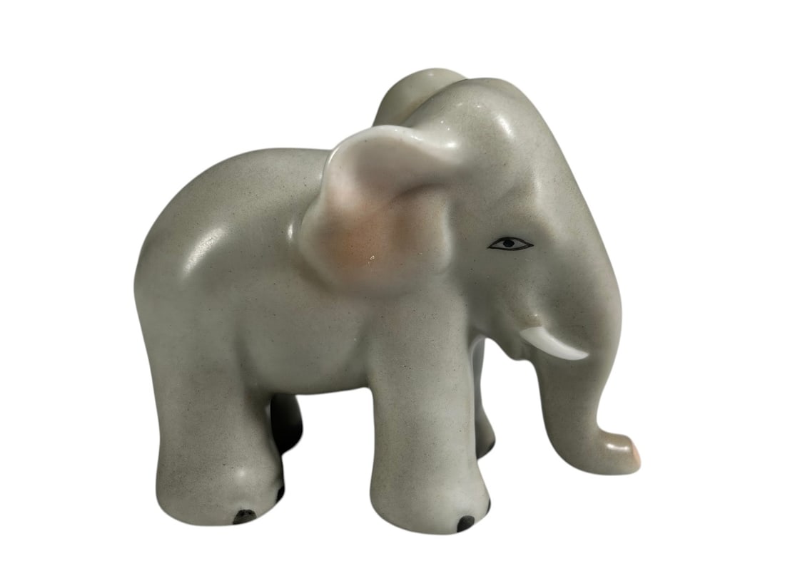 Herend Hungary Hand Painted Elephant Figurine 5265 (1 of 4)
