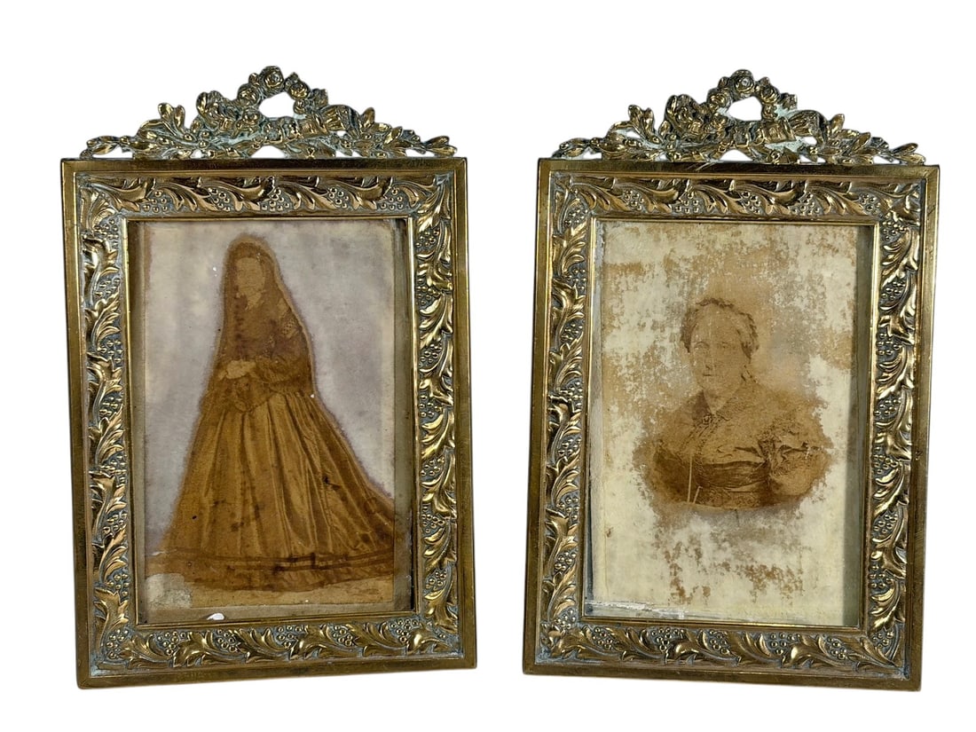Pair of Vintage Bronze Picture Frames 2pc LOT (1 of 4)