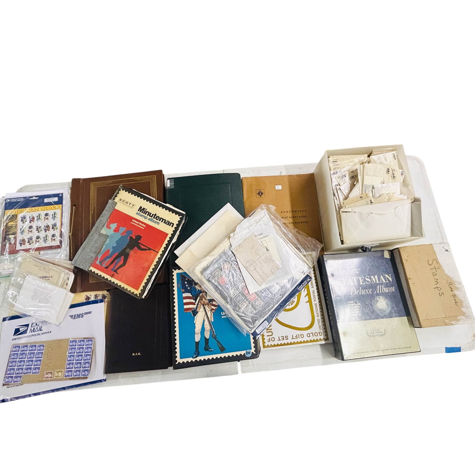 US Stamp Albums Covers & Plate Block ESTATE LOT (1 of 6)