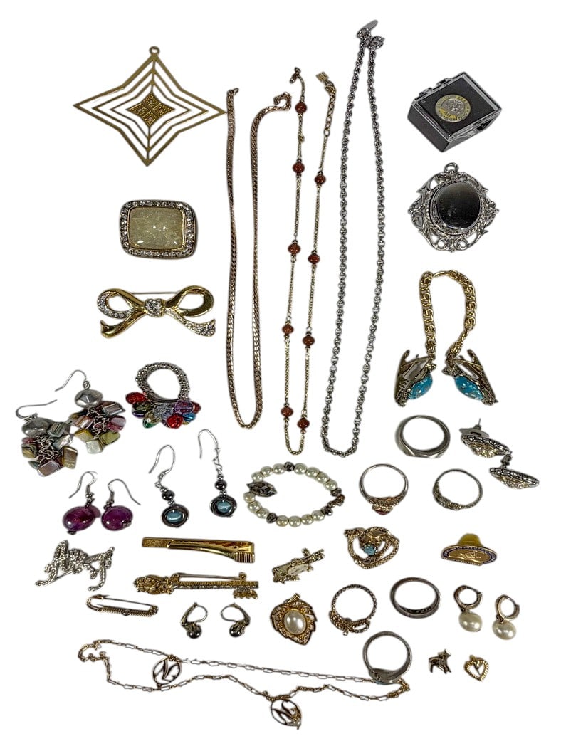Vintage Costume Jewelry Mixed Accessories 40pc LOT (1 of 7)
