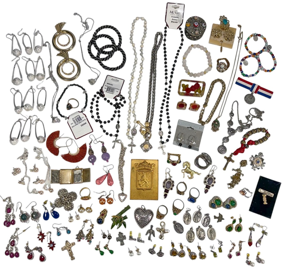 Costume Jewelry & Religious Accessories 130pc LOT: Large assorted lot of 130 pieces costume jewelry and religious accessories including necklaces, bracelets, earrings, rings, rosaries, pendants, medals, brooches, pins, and fashion jewelry. Group inclu
