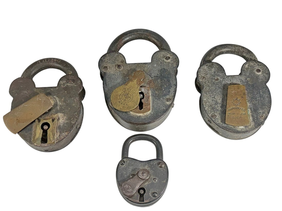 Group of Antique Iron Padlocks w/ Keys 4pc LOT (1 of 7)