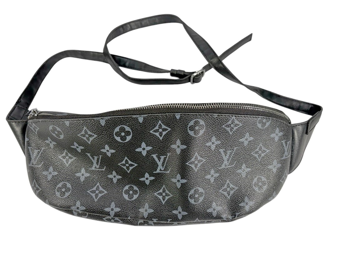 Famous Design Black & Gray Monogram Discovery Bumbag (1 of 5)