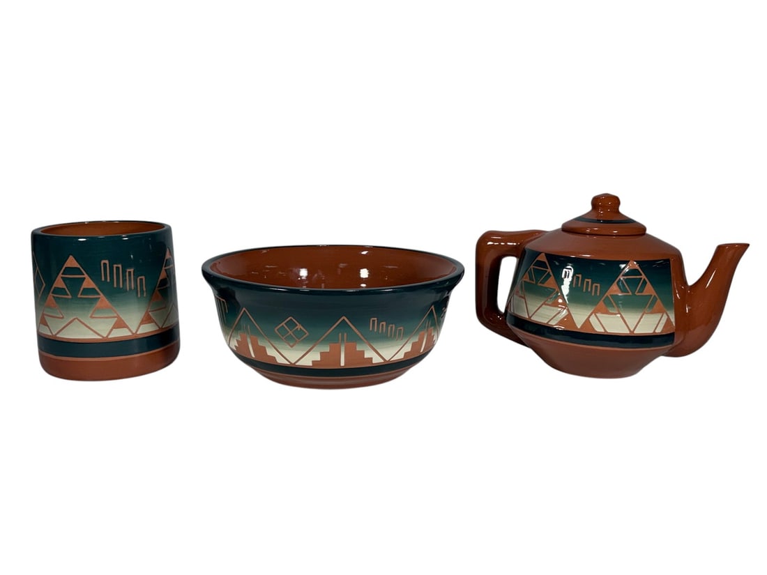 Native American Sioux Pottery Glaze Tea 3pc LOT: Handcrafted Native American Sioux pottery ceramic glaze lot including a lidded teapot, single mug, and matching bowl. Decorated with geometric Southwestern and Native-inspired motifs in green, black, 