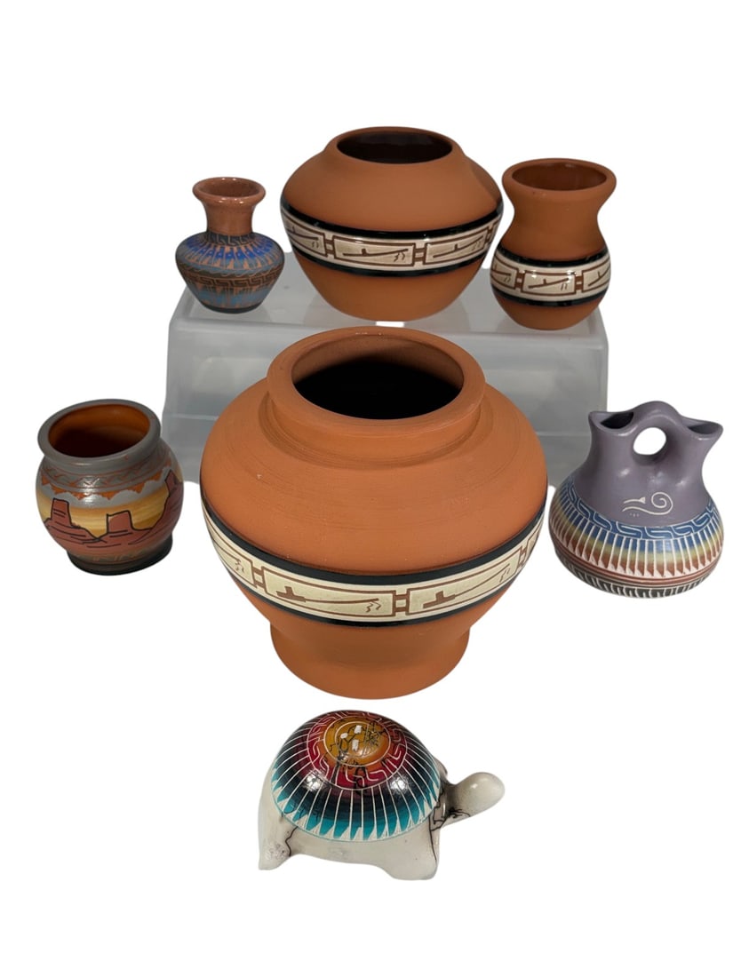 Assorted Native American Sioux Pottery 7pc LOT (1 of 12)