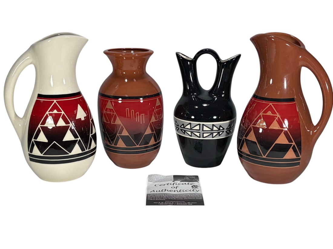 Assorted Native American Sioux Pottery 4pc LOT (1 of 8)