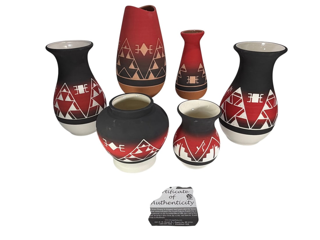 Assorted Native American Sioux Pottery 6pc LOT (1 of 10)