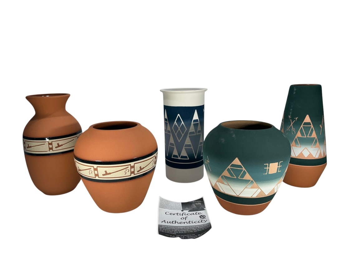 Assorted Native American Sioux Pottery 5pc LOT (1 of 8)