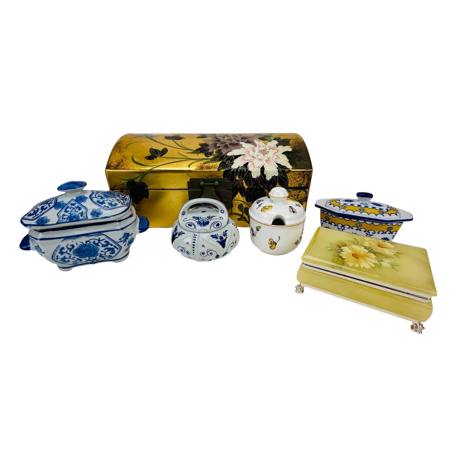 Delft Villeroy Boch Alabaster Porcelain Box LOT: Group of decorative porcelain and stone articles including a blue and white covered small lidded tureen with floral decoration with blue chop character mark, a Delft Holland covered container, a Ville