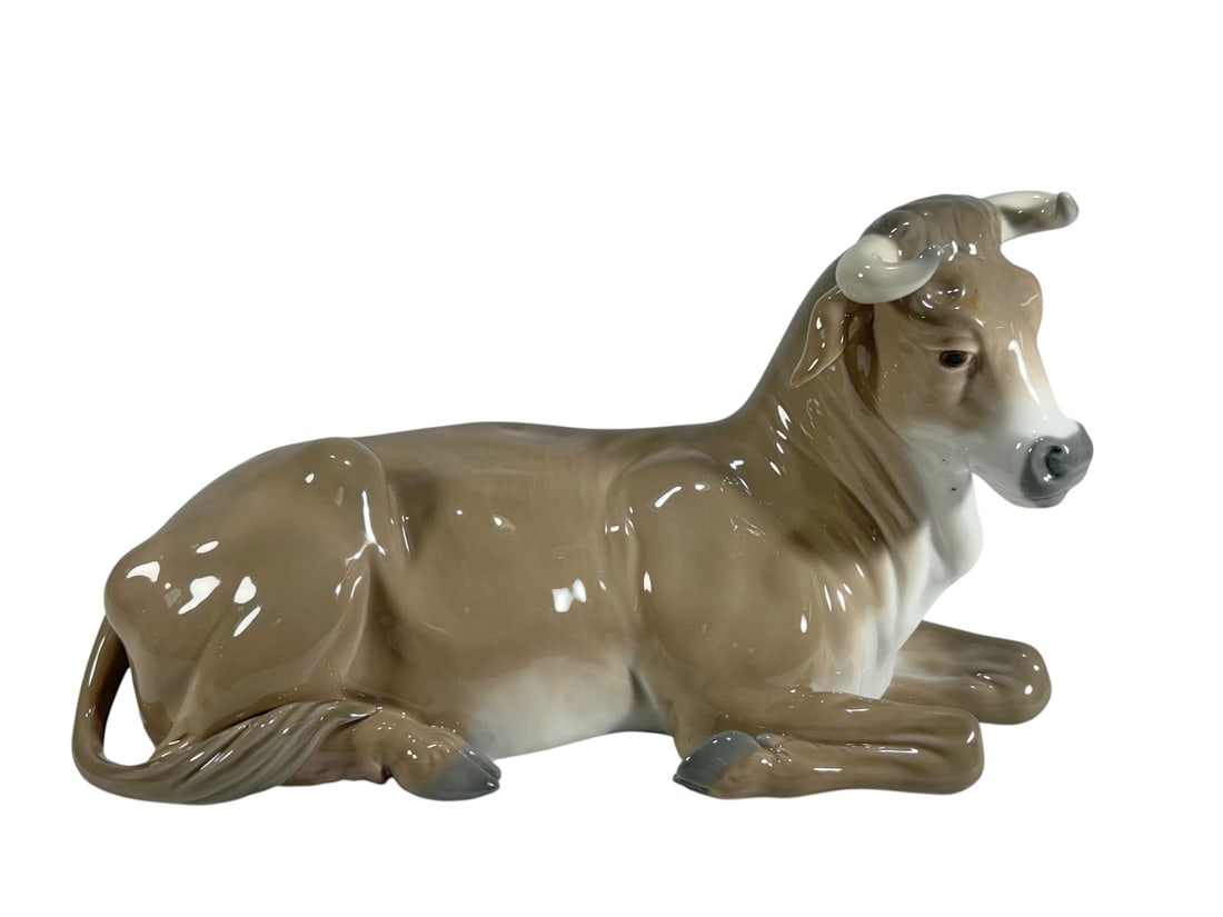 Lladro Nativity Cow Porcelain Figure Model 1390 (1 of 4)