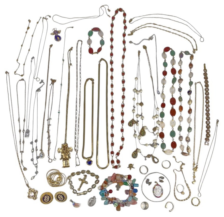 Assorted Costume Jewelry & Accessories 46pc LOT (1 of 9)