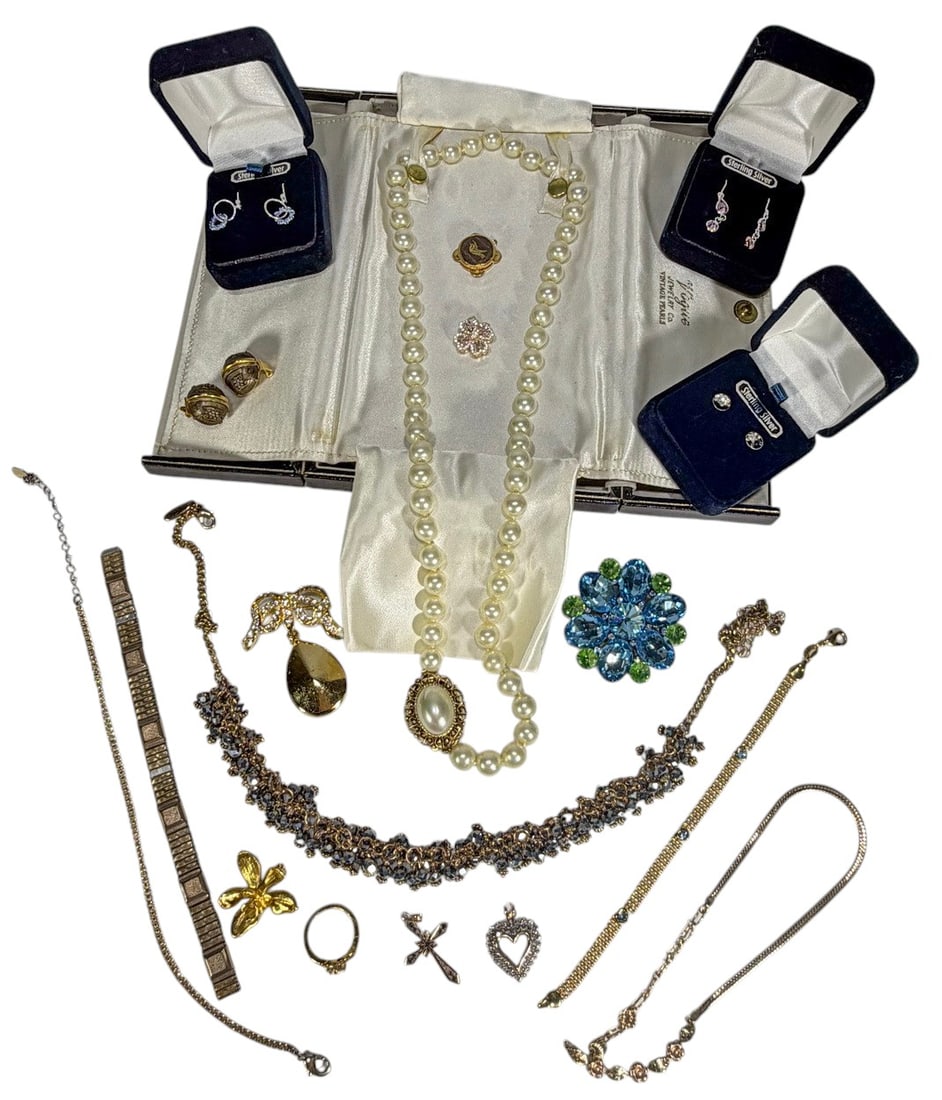Assorted Vintage Fashion Costume Jewelry 22pc LOT: Group of twenty-two pieces of costume jewelry including necklaces, bracelets, rings, brooches, pendants, and earrings. Includes three pairs of sterling silver earrings in presentation boxes and a