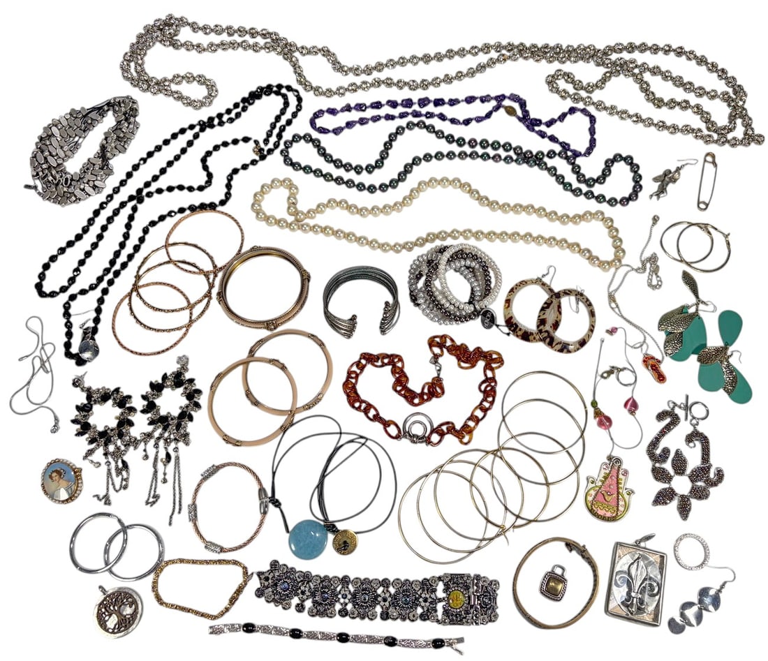 Assorted Vintage Fashion Costume Jewelry 51pc LOT (1 of 8)