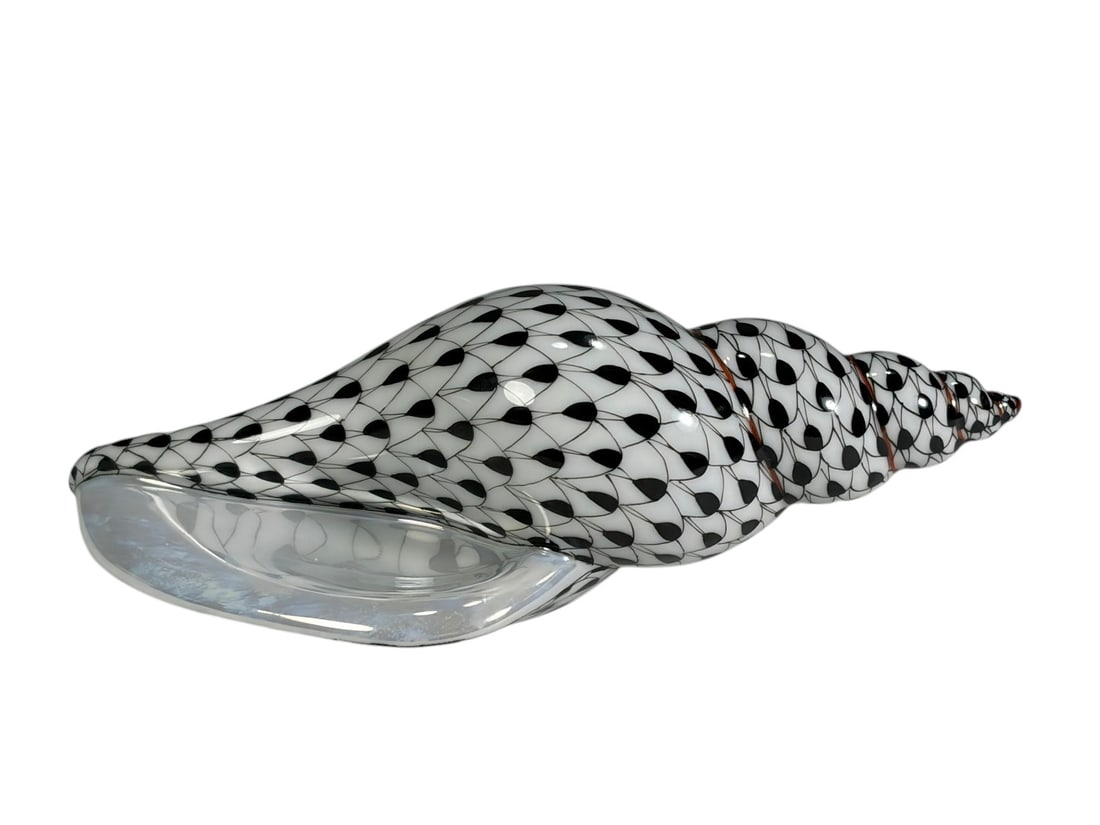Herend Hungary Black Fishnet Conch Shell Figurine (1 of 5)