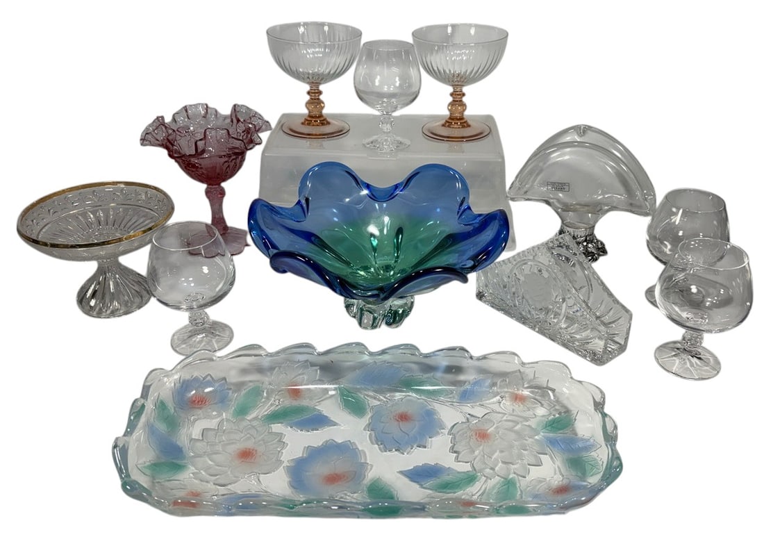 Mixed Art Glass & Crystal Table Accessories 12pcs: Lot of 12 decorative glass pcs including a Murano style art glass bowl, a pink Murano style compote, a clear cut glass napkin holder, a Murano glass napkin holder with original Murano, Made in Italy l