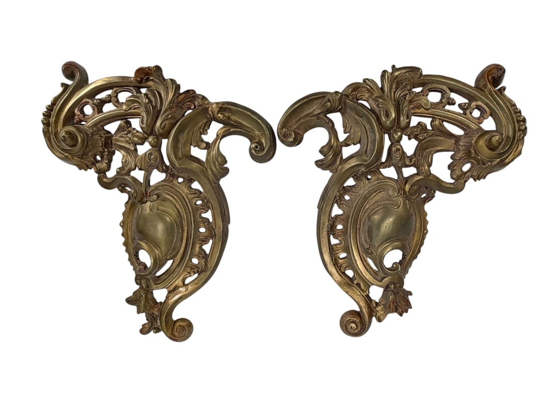 Decorative French Bronze Wall Ornaments Rococo: Lot of 2 French bronze decorative wall ornaments in an elaborate Rococo Revival style. The pieces feature scrolling acanthus leaves, shell motifs, pierced ornamentation, and richly cast foliate detail