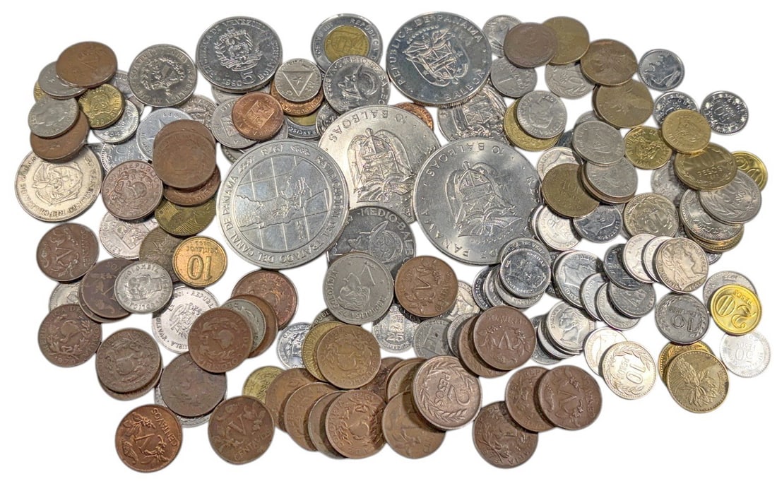 Colombia Mixed World Coin Collection 156pc LOT: Collection of 156 coins from Colombia, featuring assorted denominations, dates, and compositions. Includes a variety of circulating issues in copper, brass, nickel, aluminum, and other base metals, wi